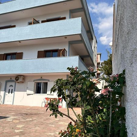 Kenza Apartments Sarandë Exterior foto