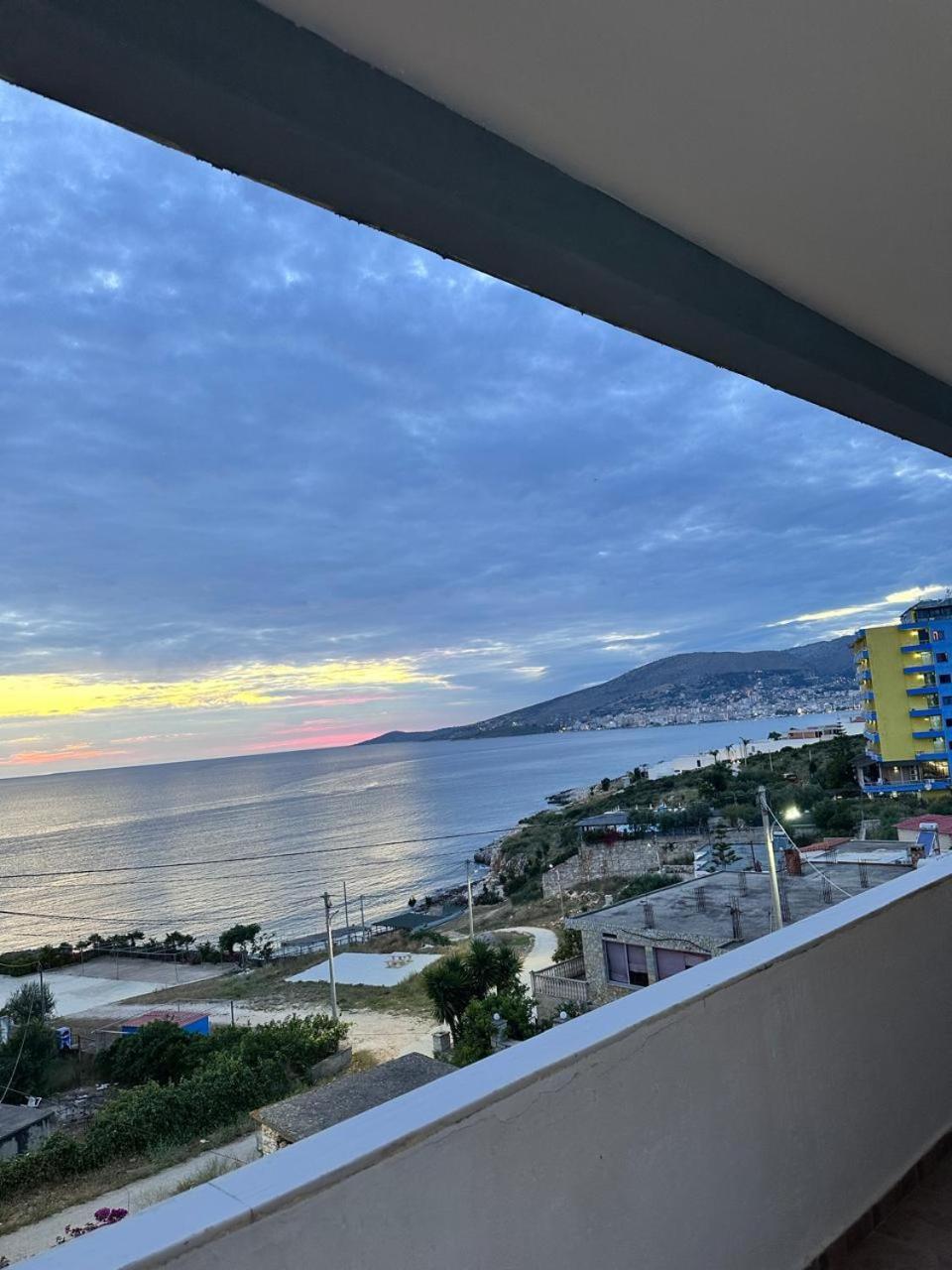 Kenza Apartments Sarandë Exterior foto