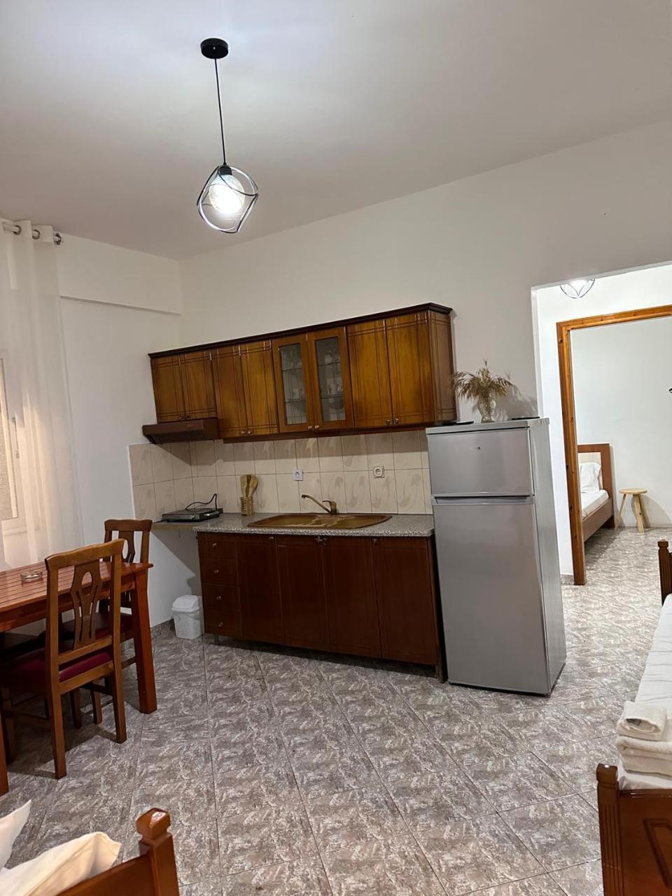 Kenza Apartments Sarandë Exterior foto